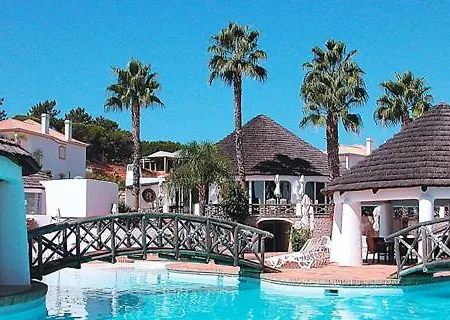 Sleeps 4 With Pool Air Con And Wifi *